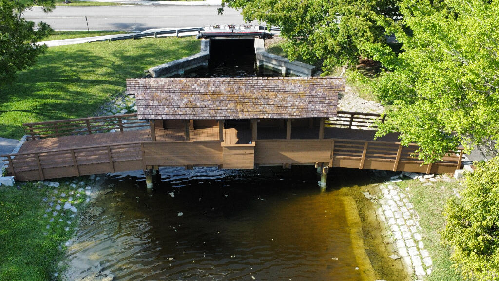 COVERED BRIDGE CONDO - Residential