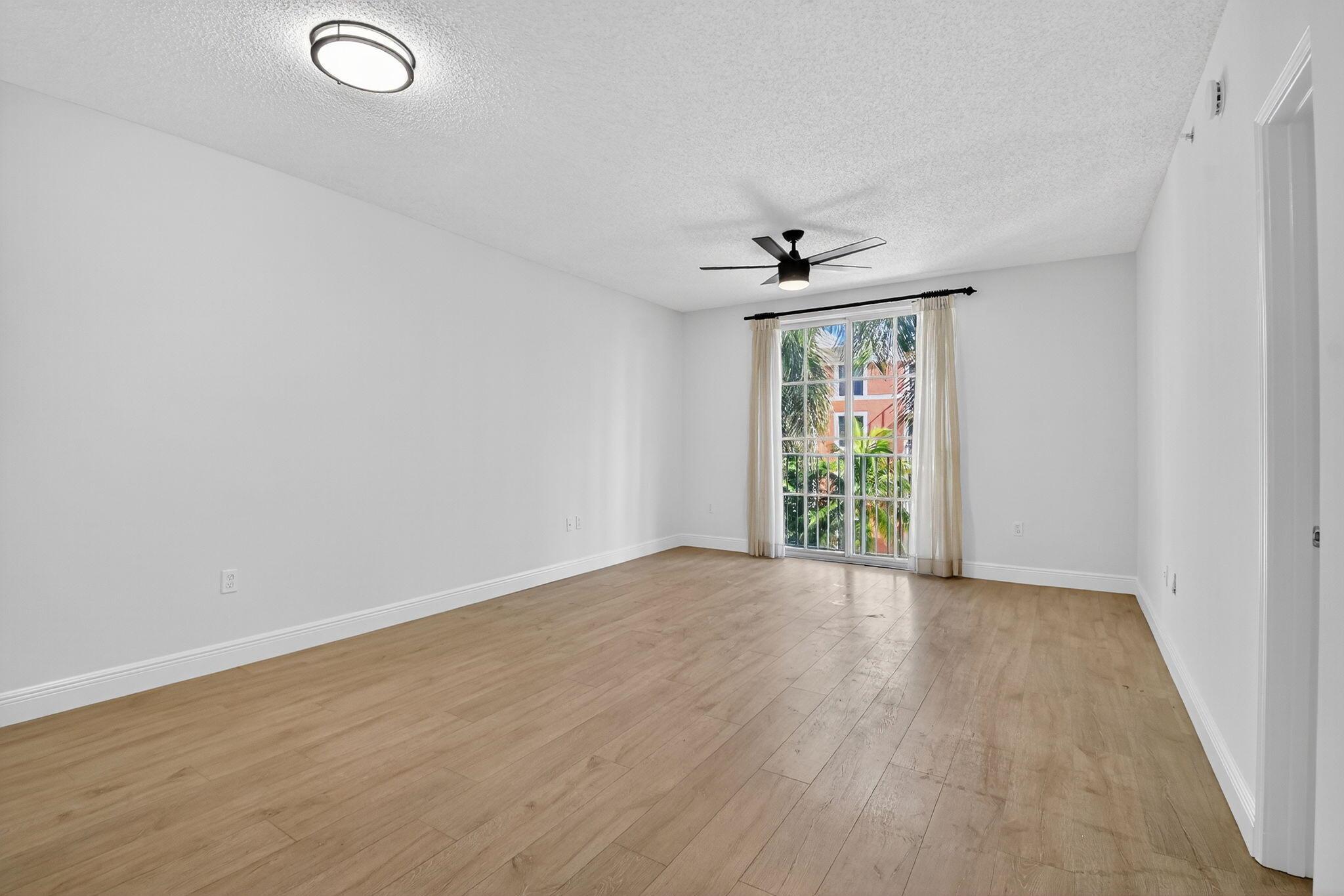 720 S Sapodilla Avenue 412