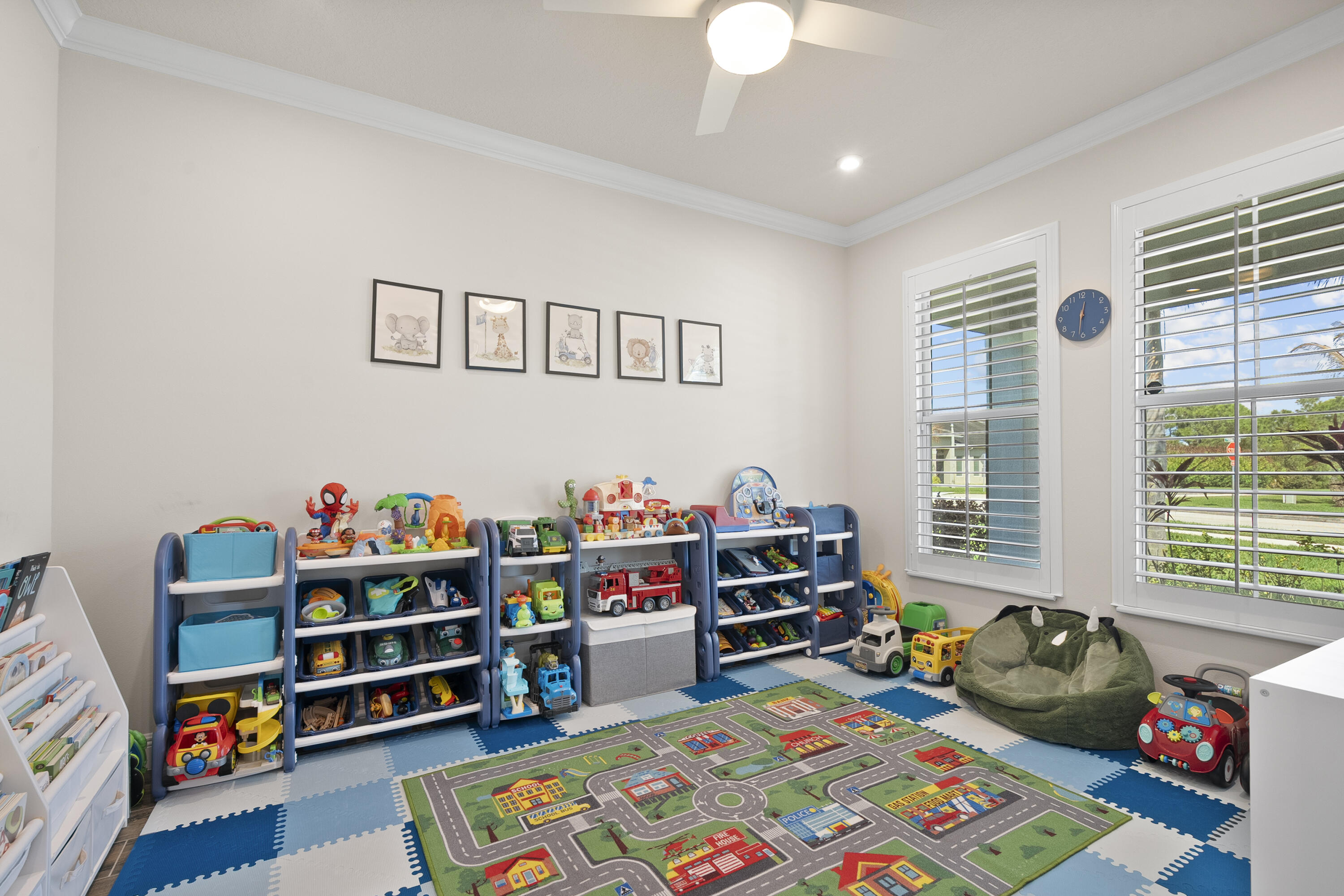 BANYAN BAY - Residential