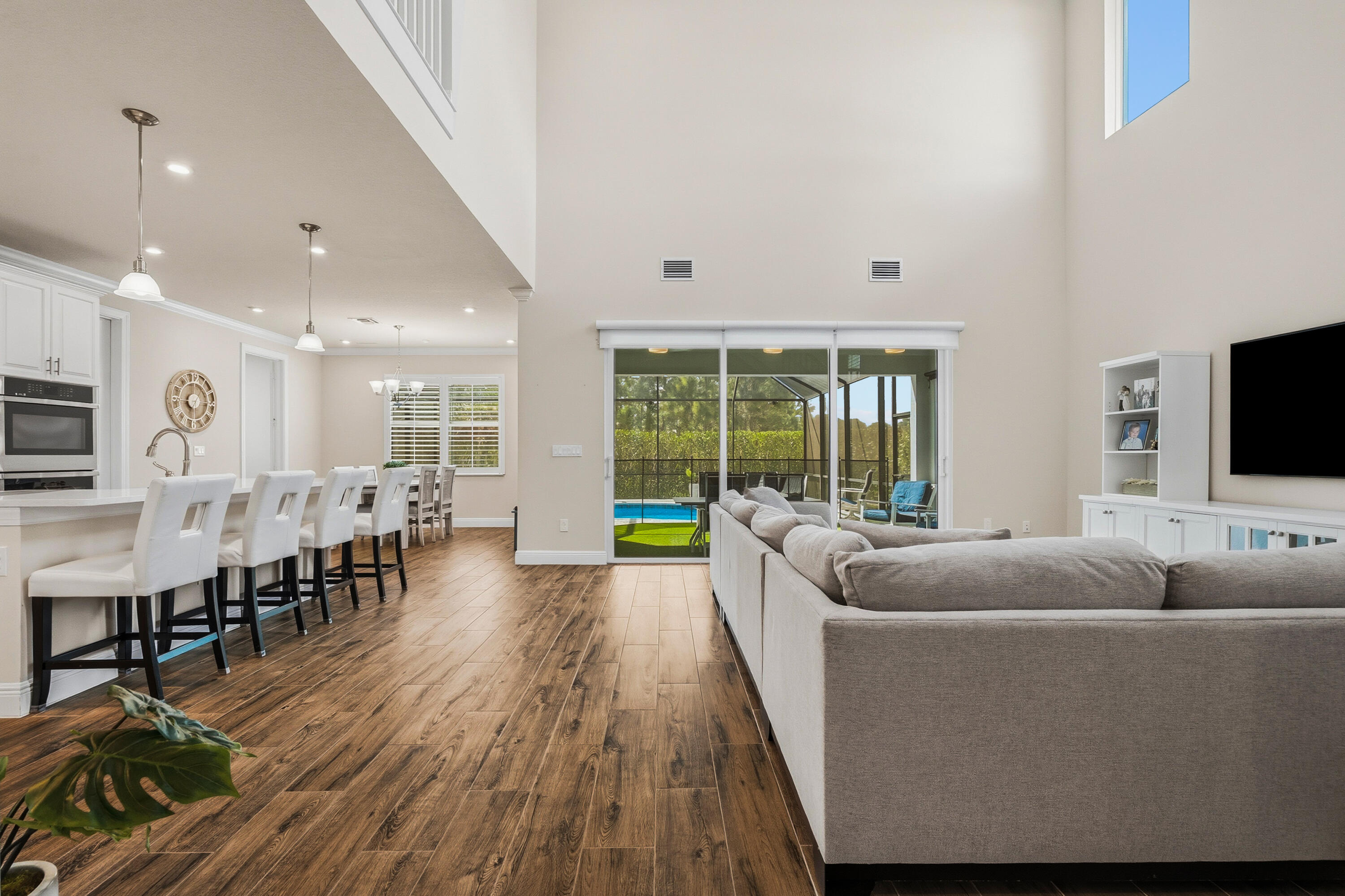 BANYAN BAY - Residential