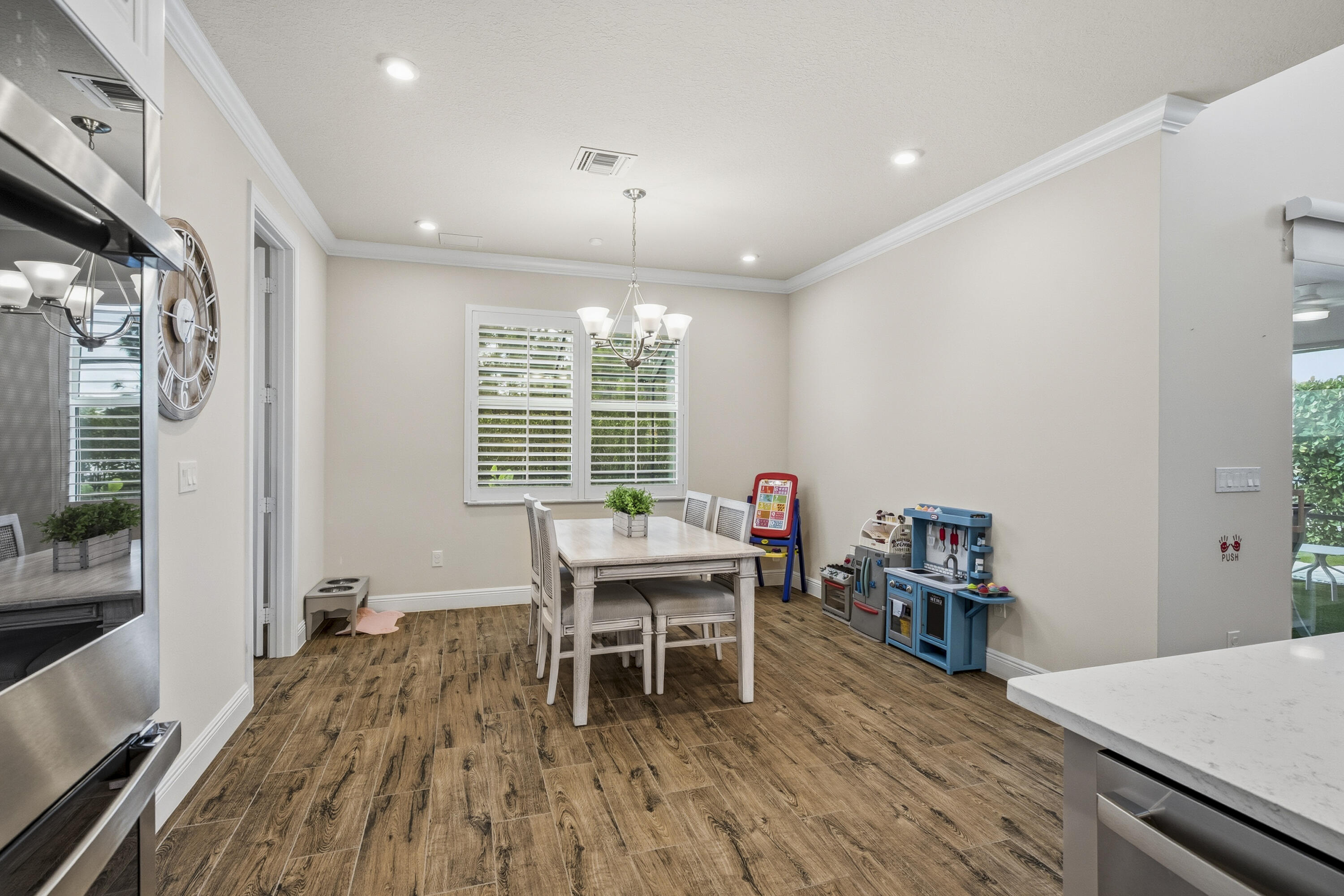 BANYAN BAY - Residential