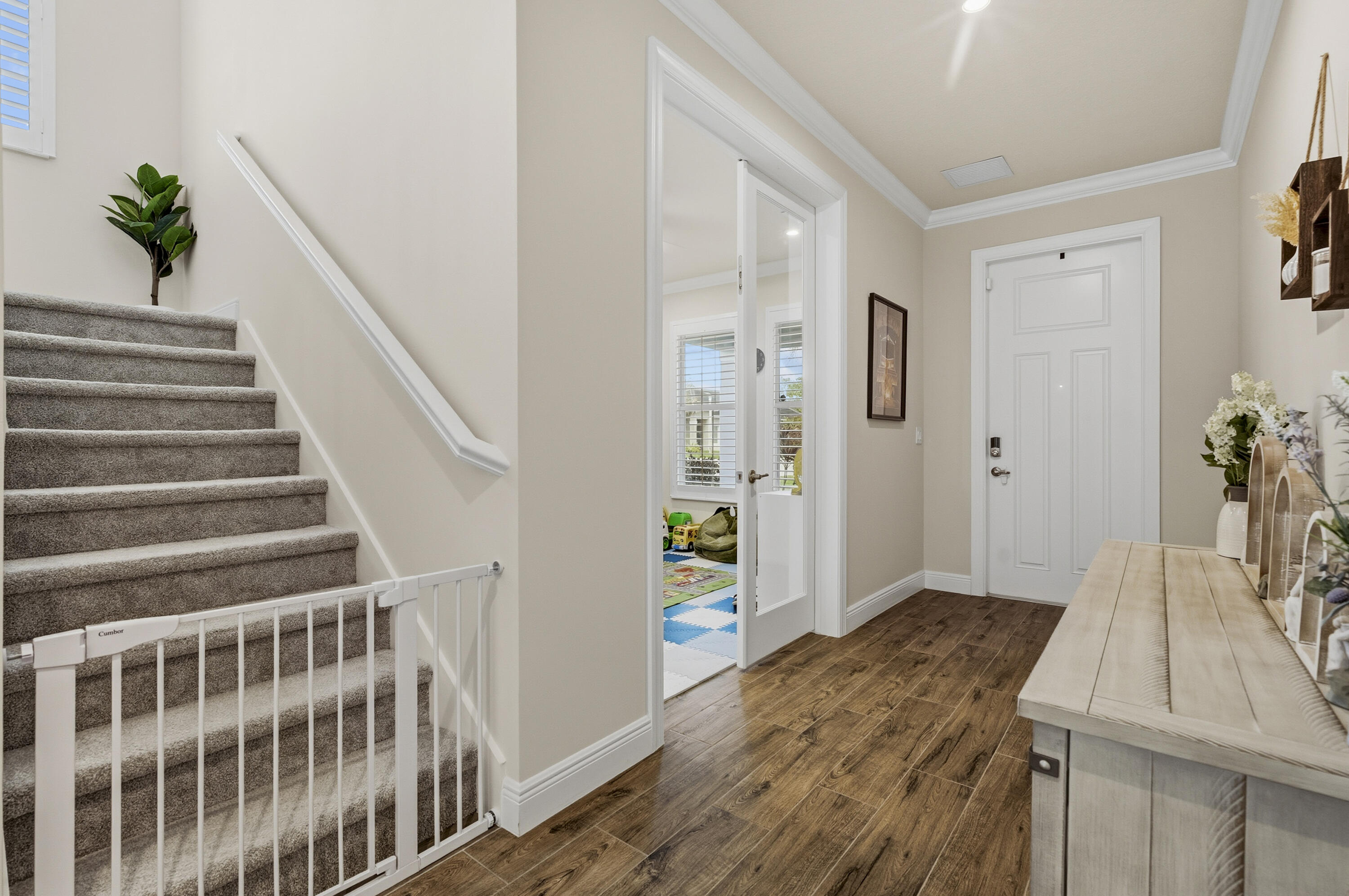 BANYAN BAY - Residential