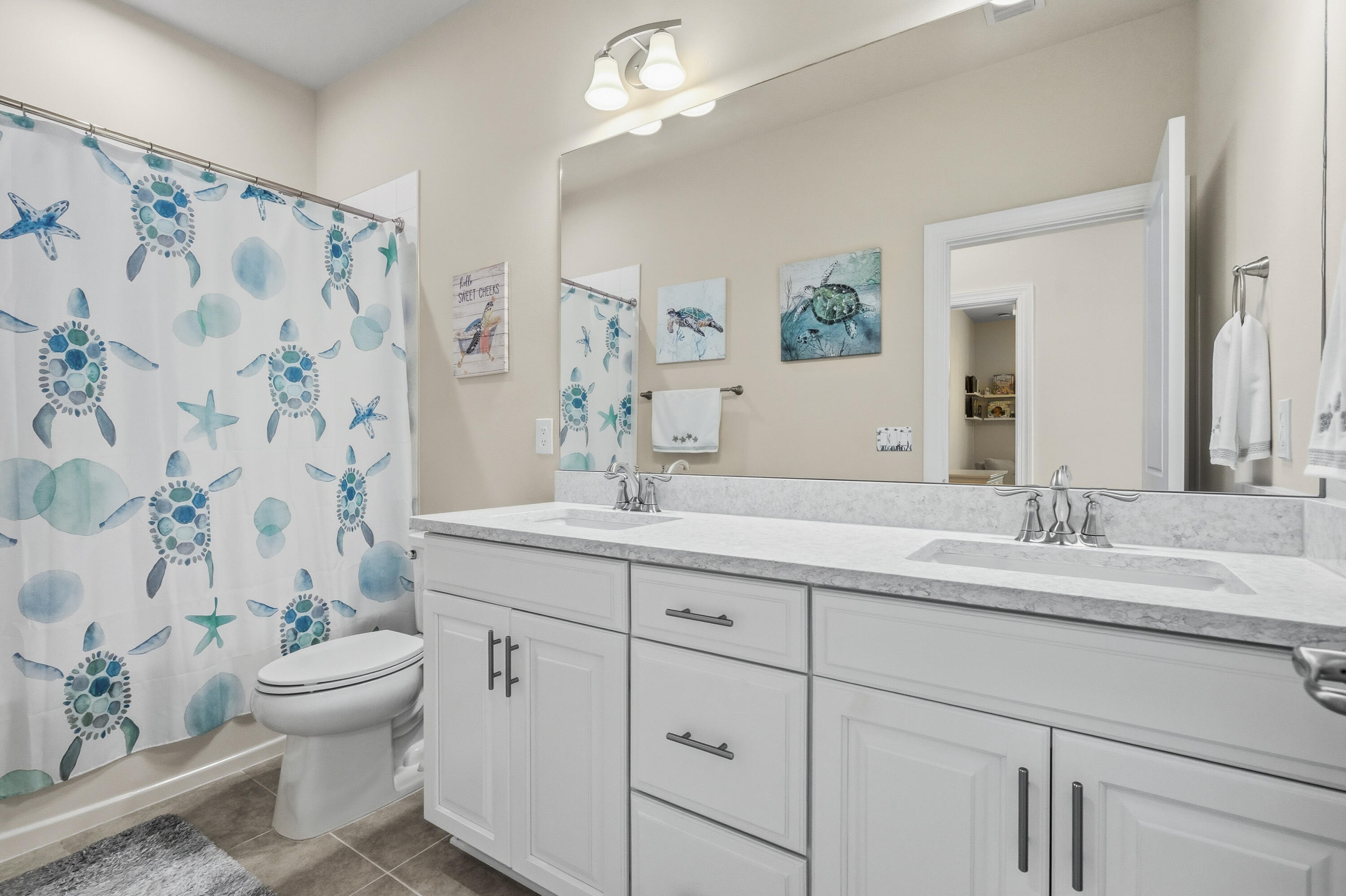 BANYAN BAY - Residential