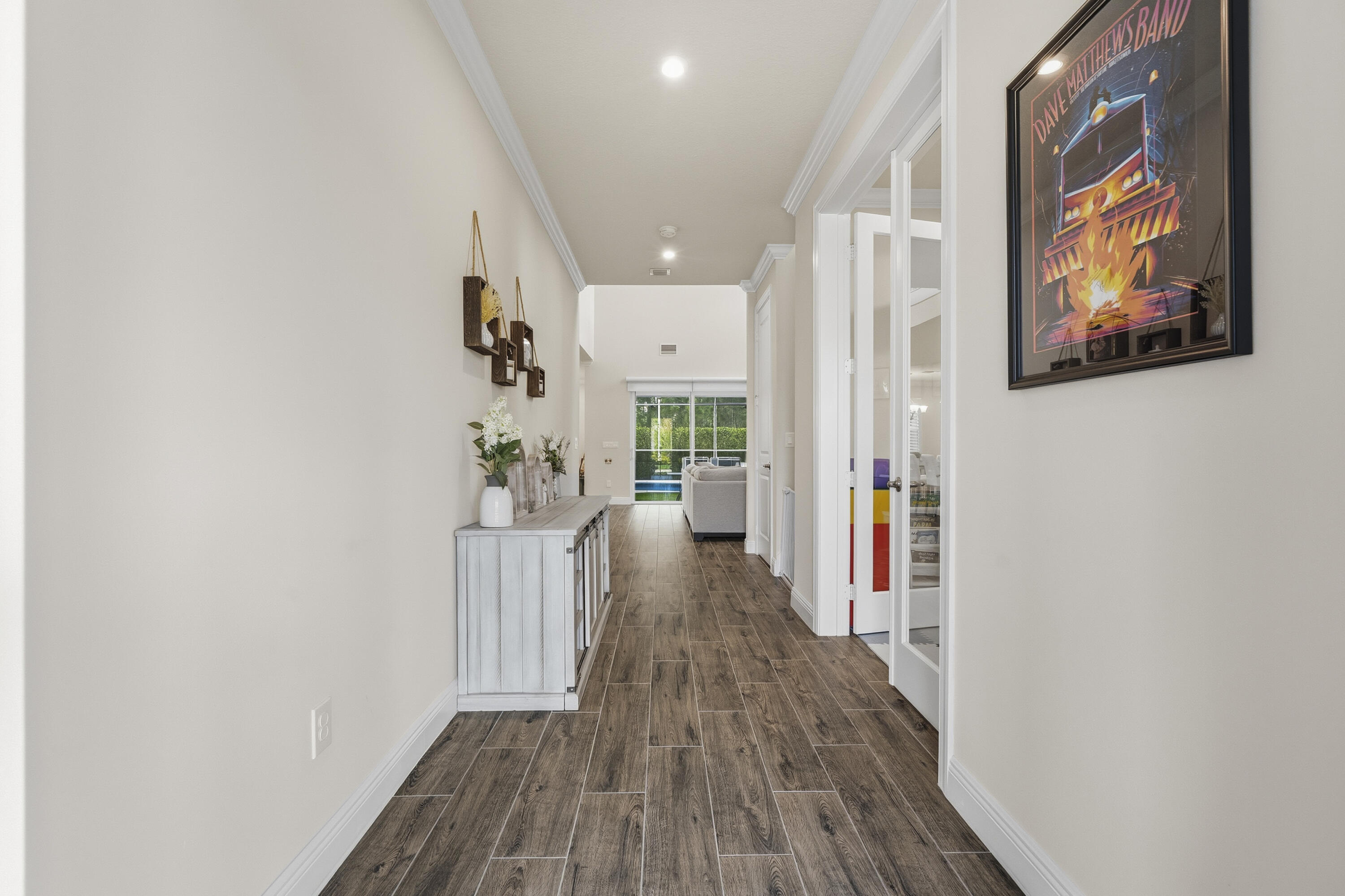 BANYAN BAY - Residential