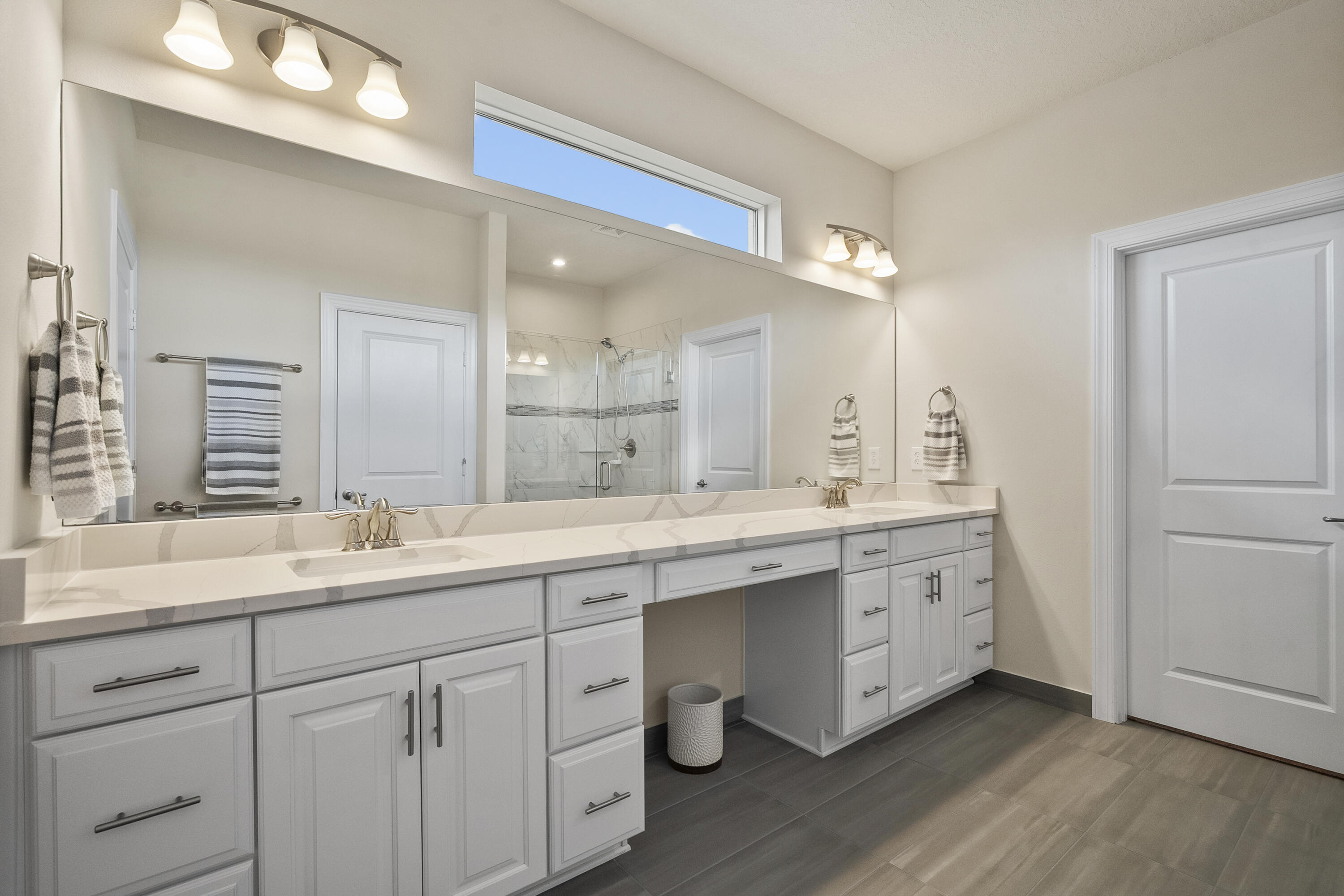 BANYAN BAY - Residential