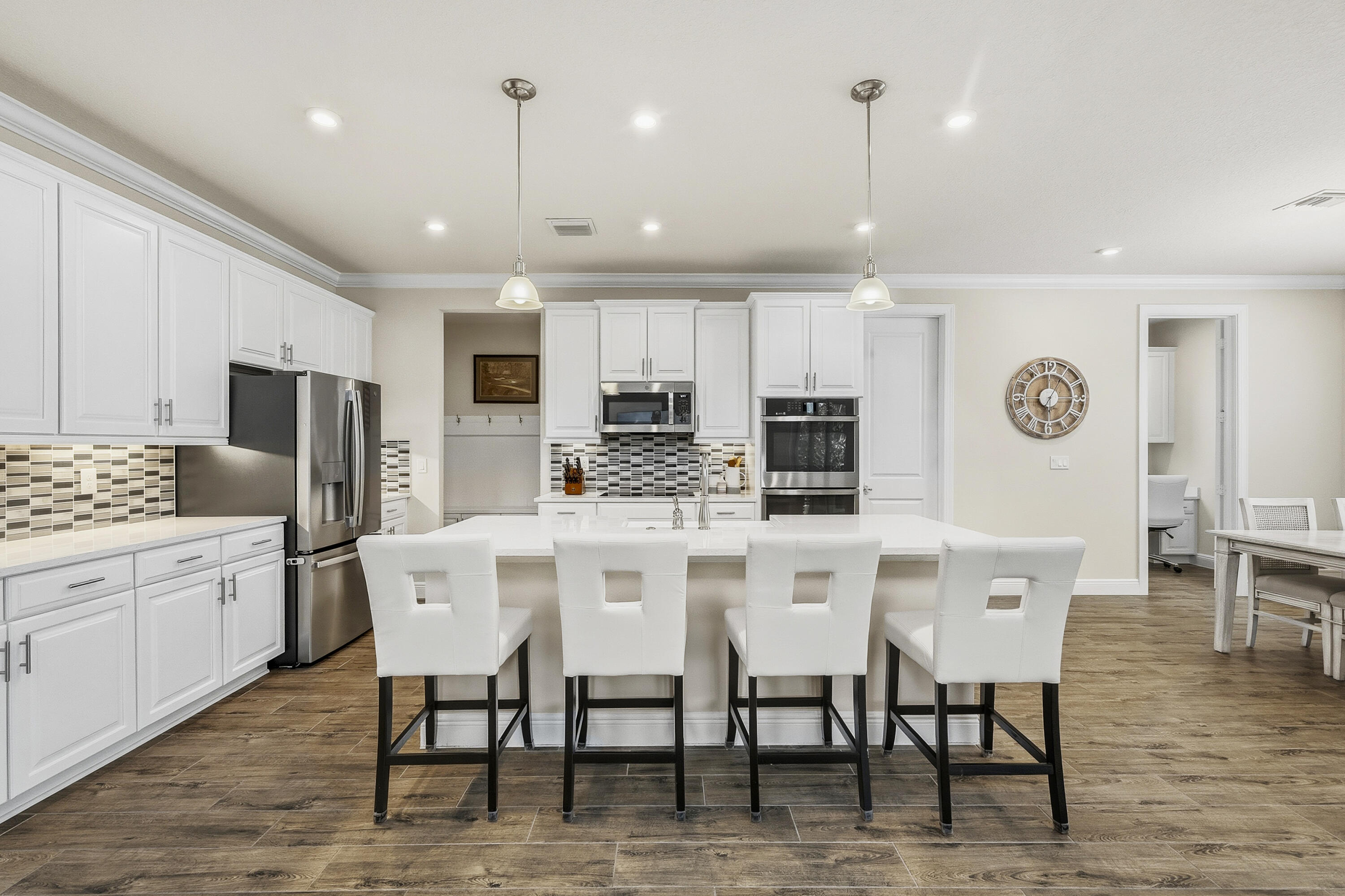 BANYAN BAY - Residential