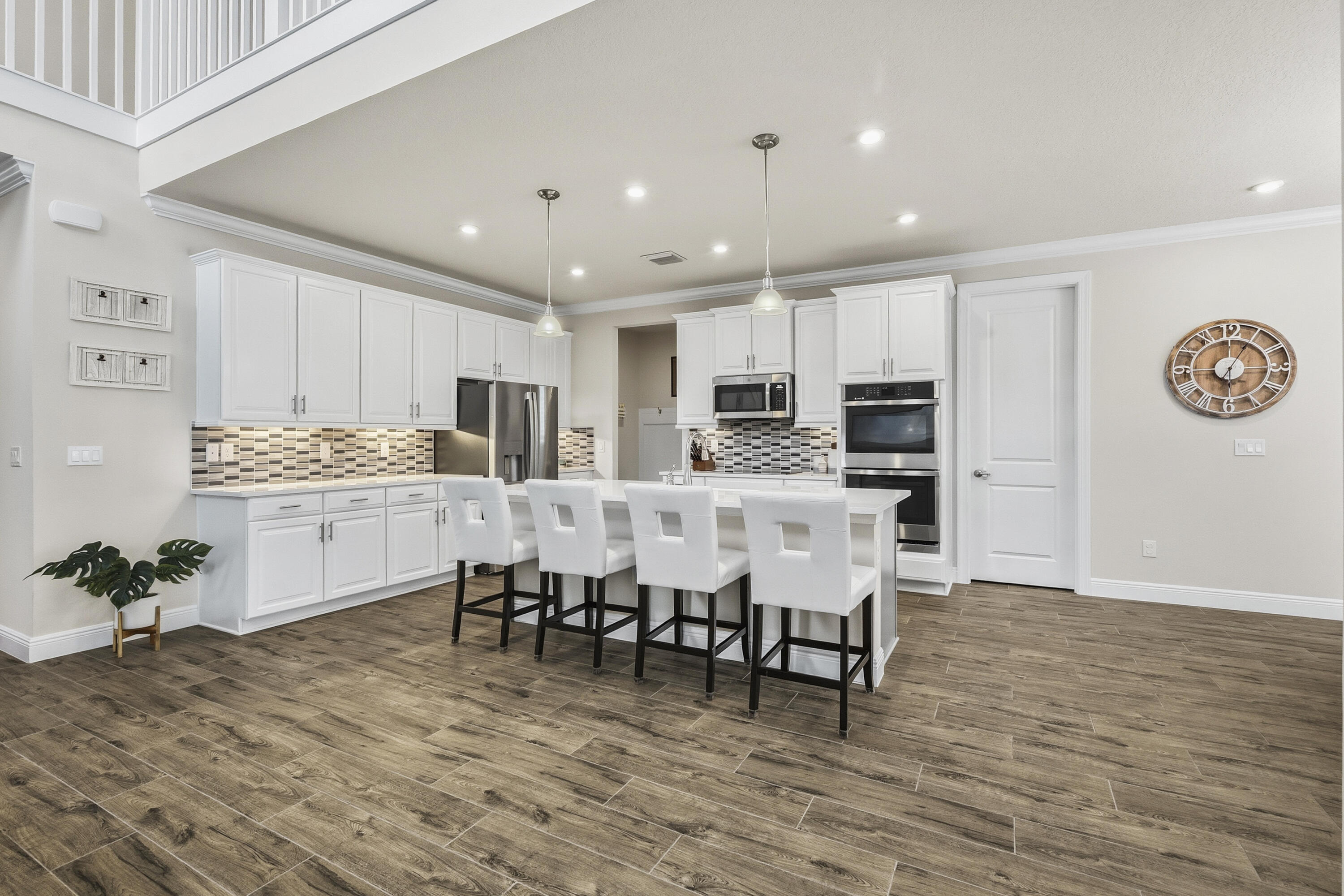 BANYAN BAY - Residential