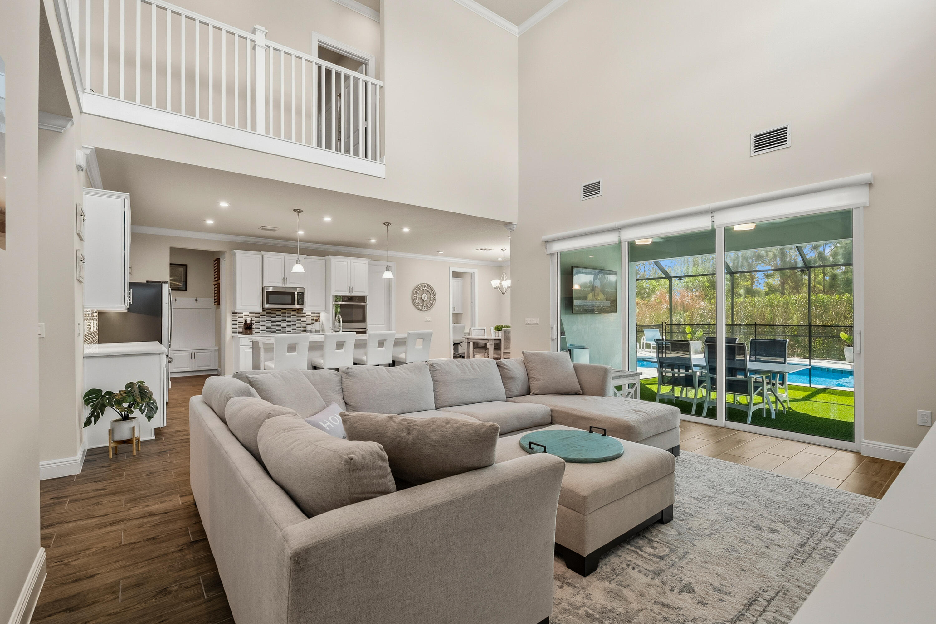 BANYAN BAY - Residential