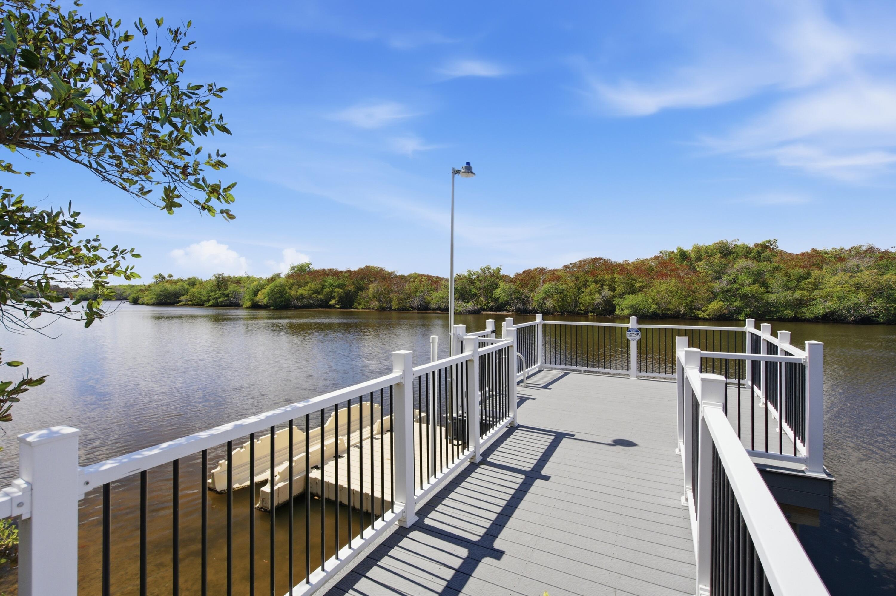 BANYAN BAY - Residential