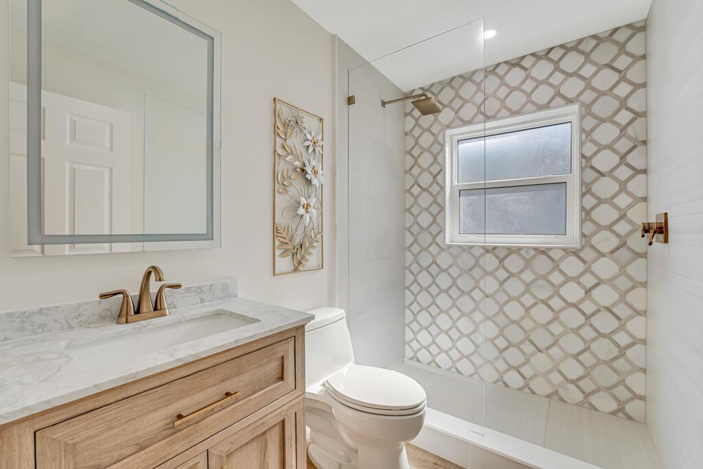 VENETIAN ISLES - Residential