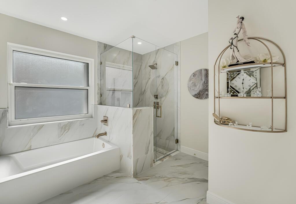 VENETIAN ISLES - Residential