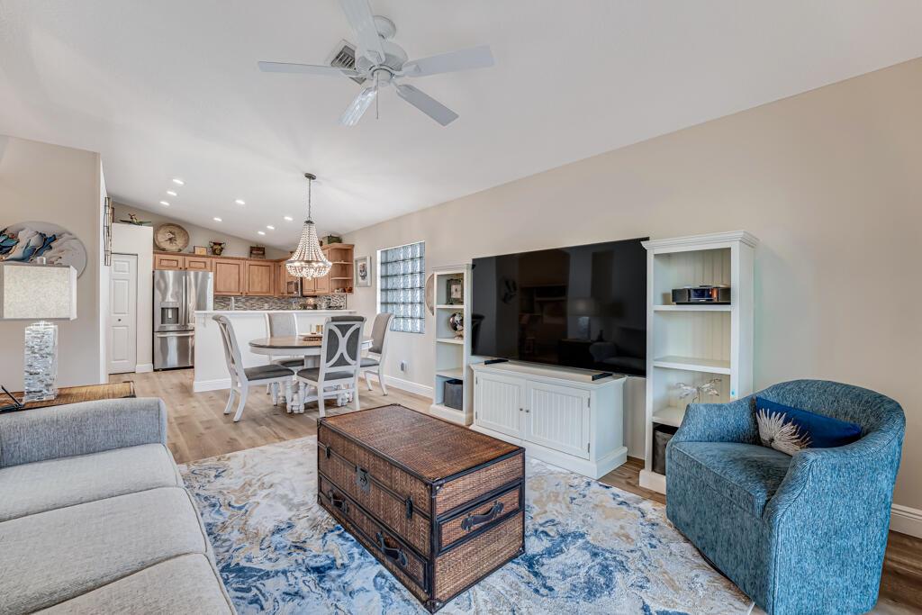 VENETIAN ISLES - Residential