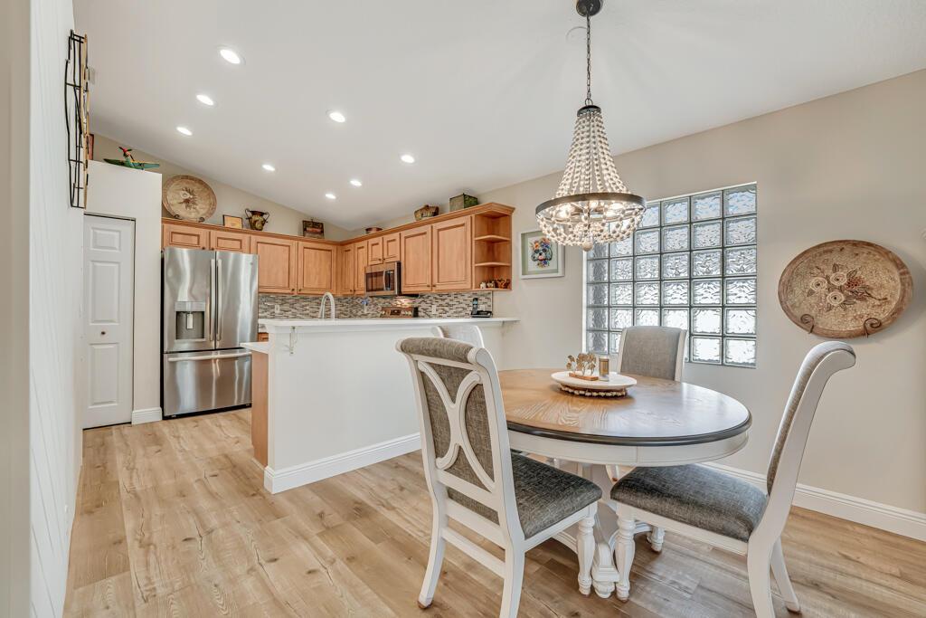 VENETIAN ISLES - Residential