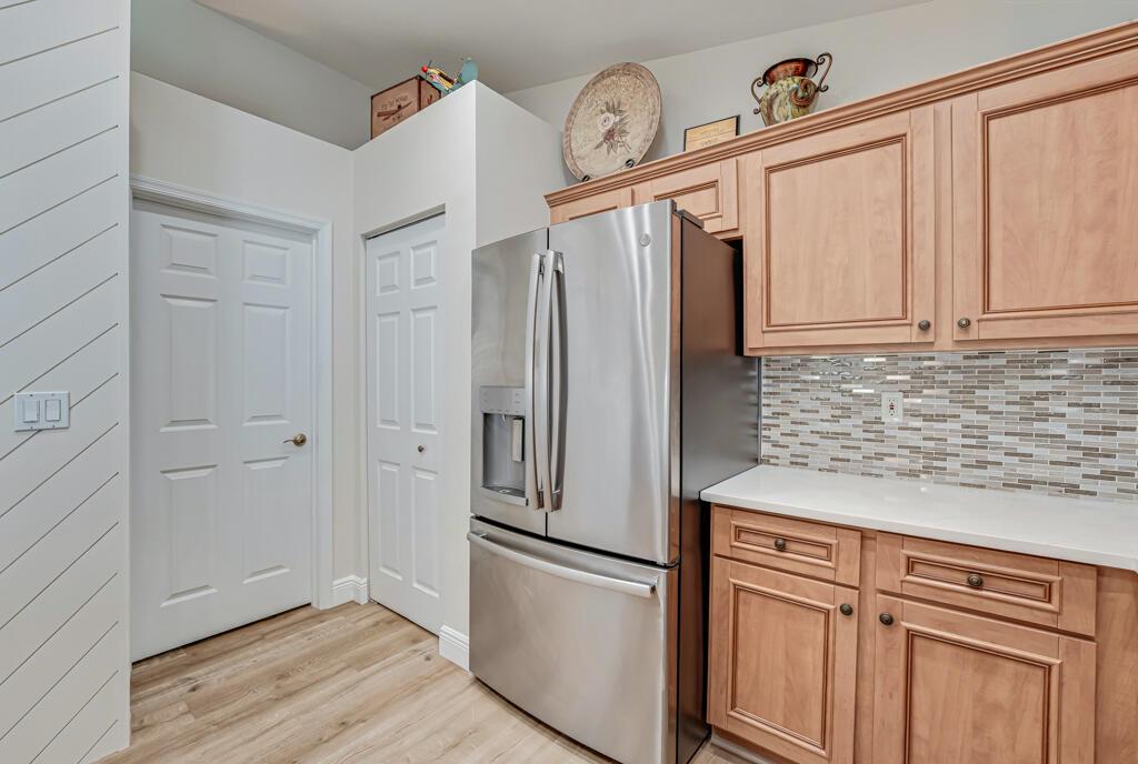 VENETIAN ISLES - Residential