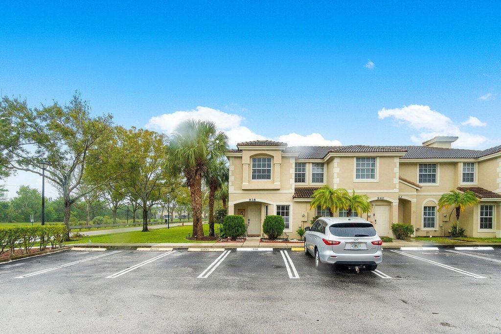 Photo of 938 Summit Lake Drive, West Palm Beach, FL 33406 (MLS # R10946542)