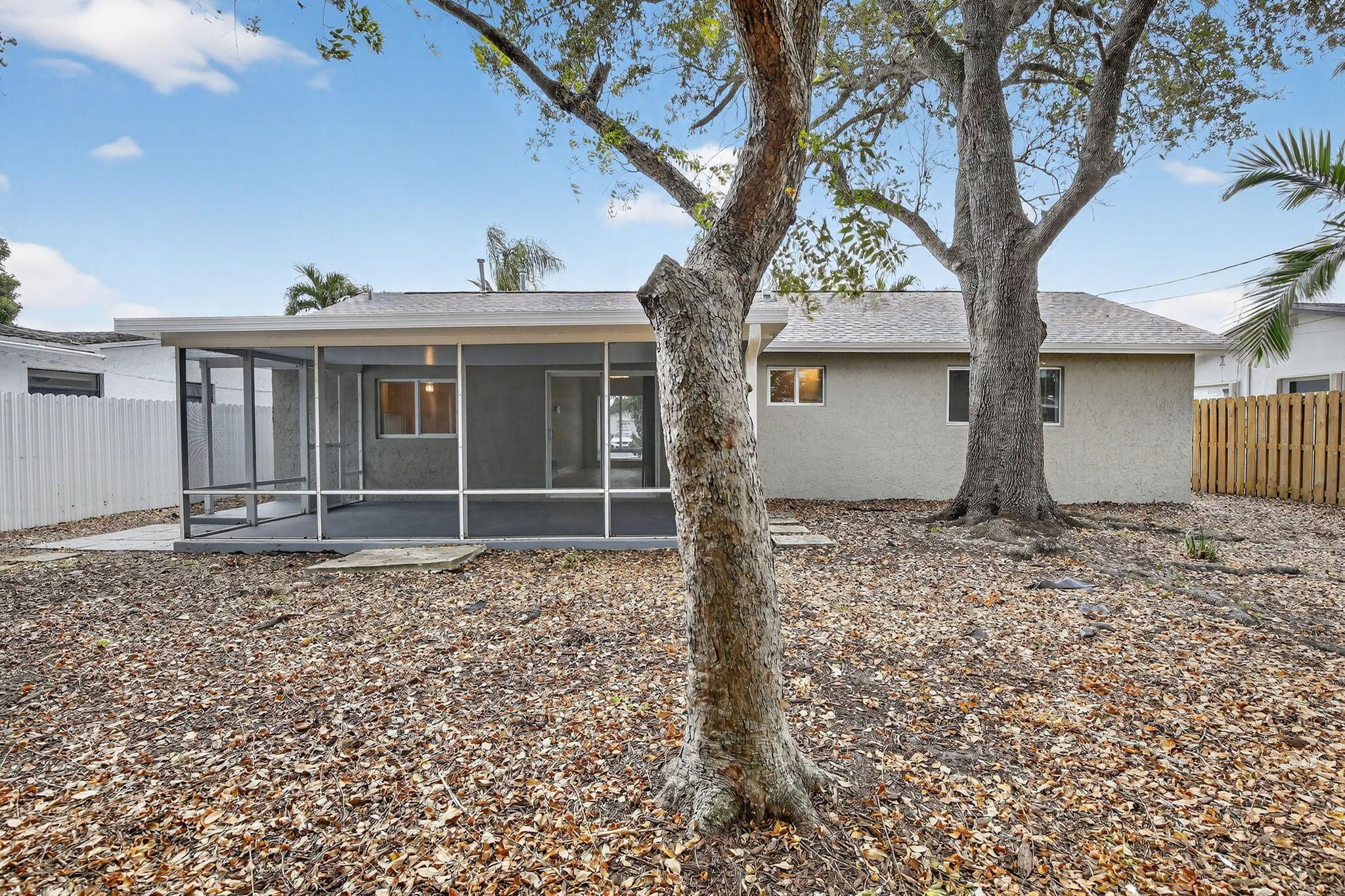 SUNRISE GOLF VILLAGE SEC - Residential