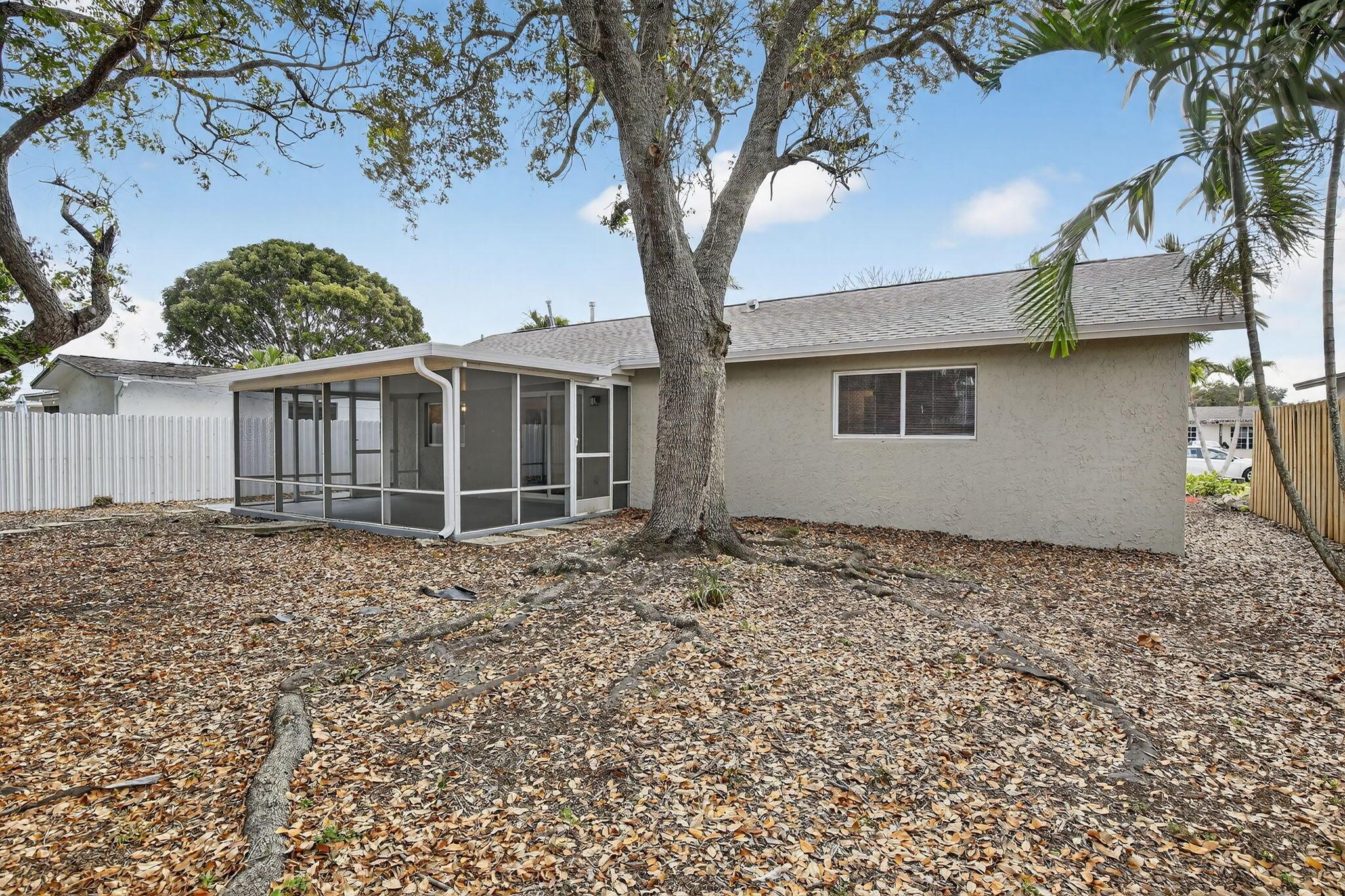 SUNRISE GOLF VILLAGE SEC - Residential