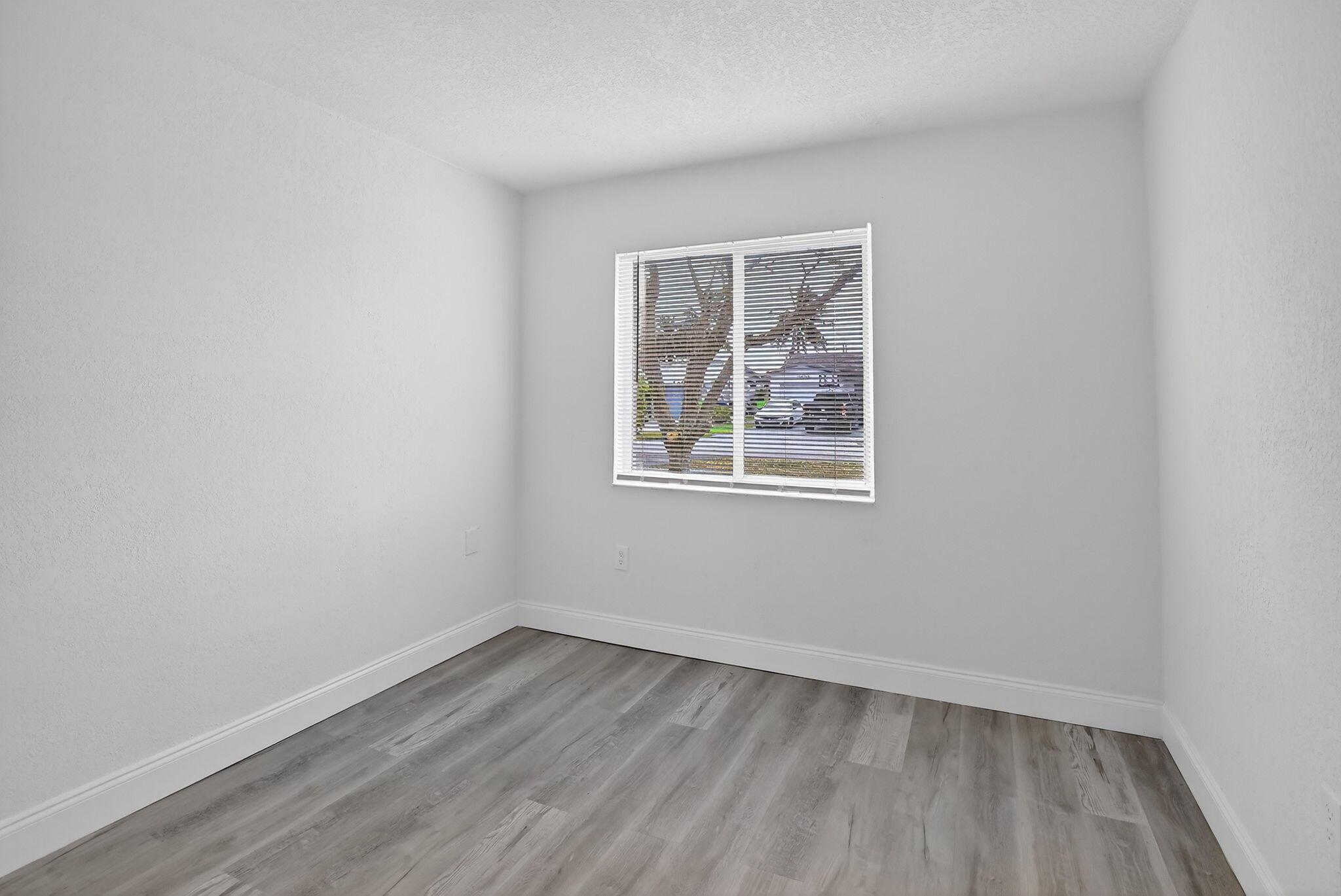 SUNRISE GOLF VILLAGE SEC - Residential