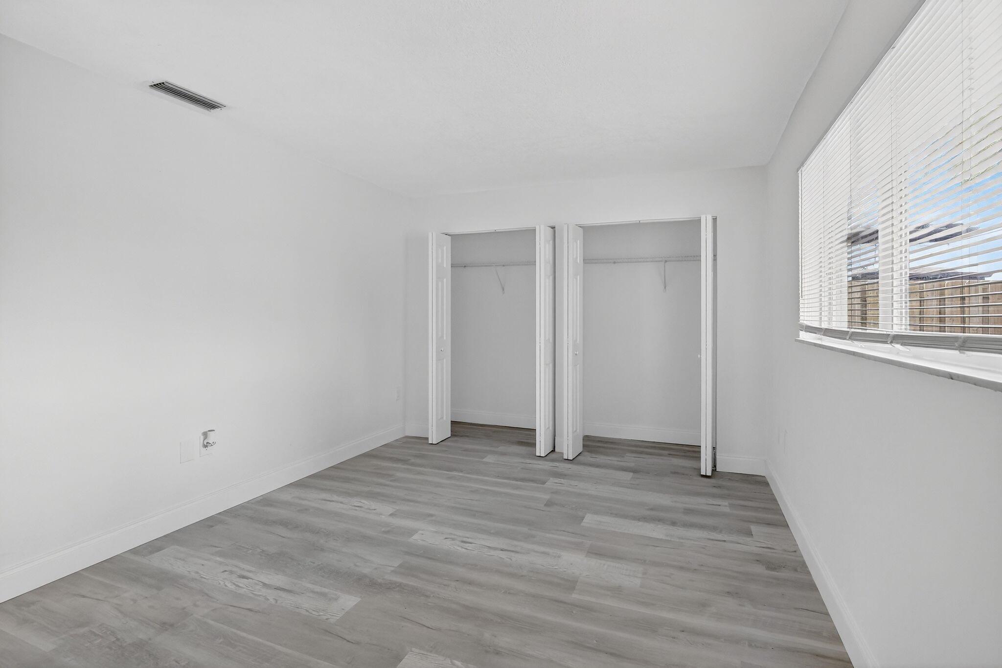 SUNRISE GOLF VILLAGE SEC - Residential