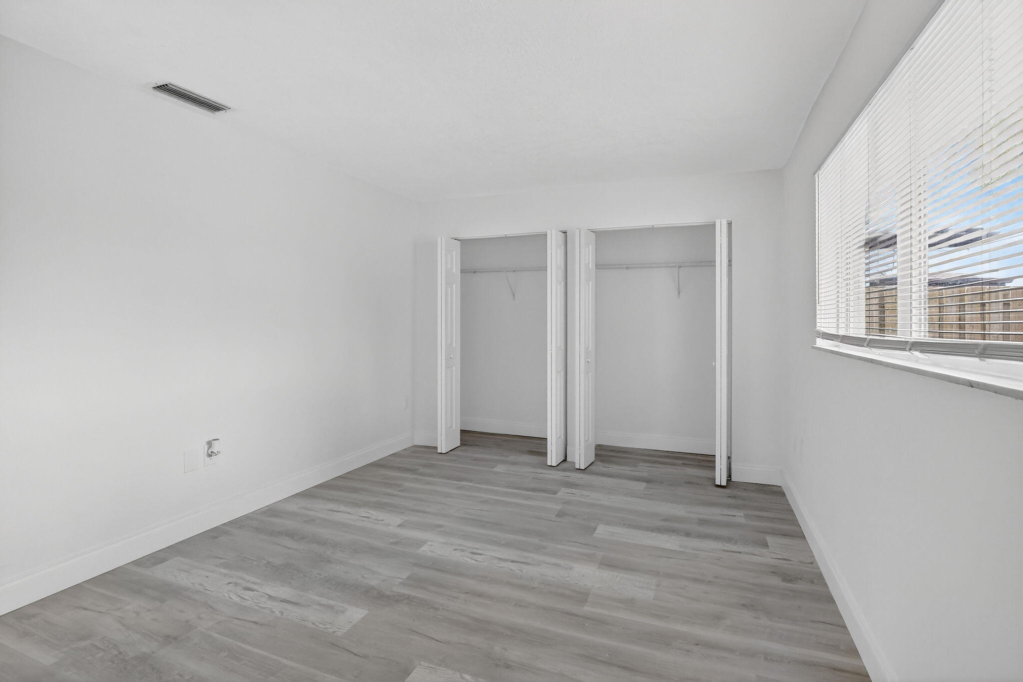 SUNRISE GOLF VILLAGE SEC 24 - Residential