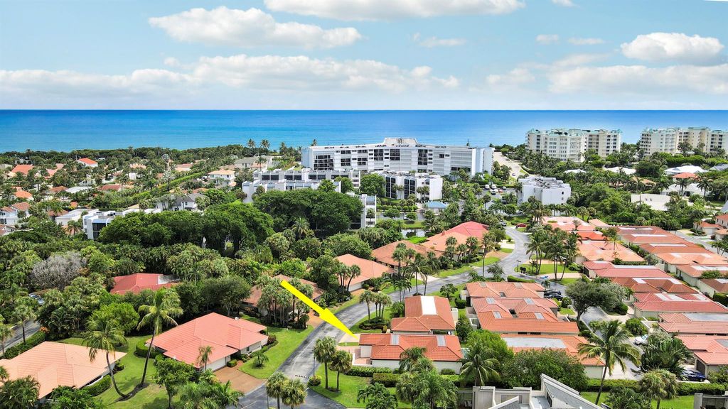 Photo of 1472 Via Cameron, Jupiter, FL 33477 (MLS # R11120620)