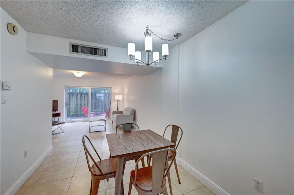 RACQUET CLUB - Residential