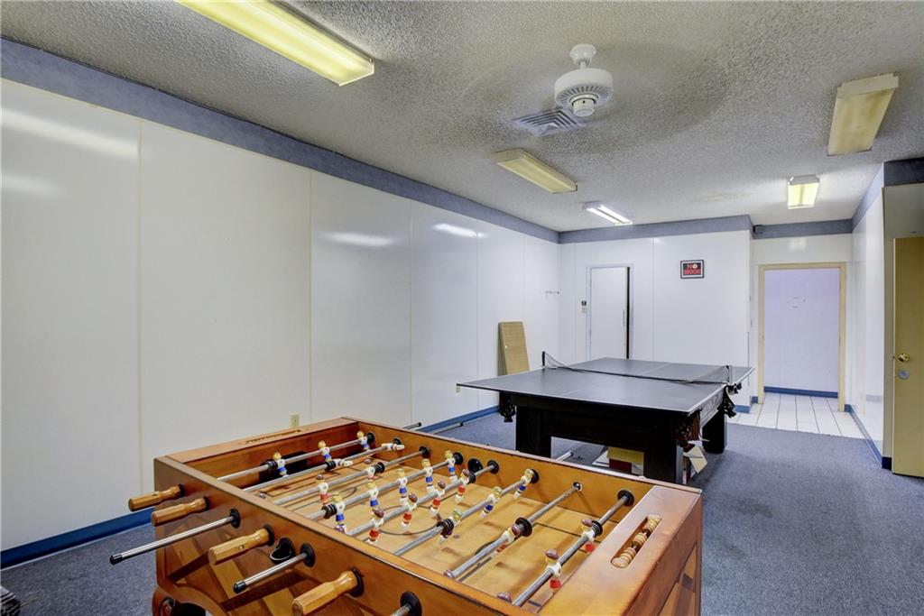 RACQUET CLUB - Residential