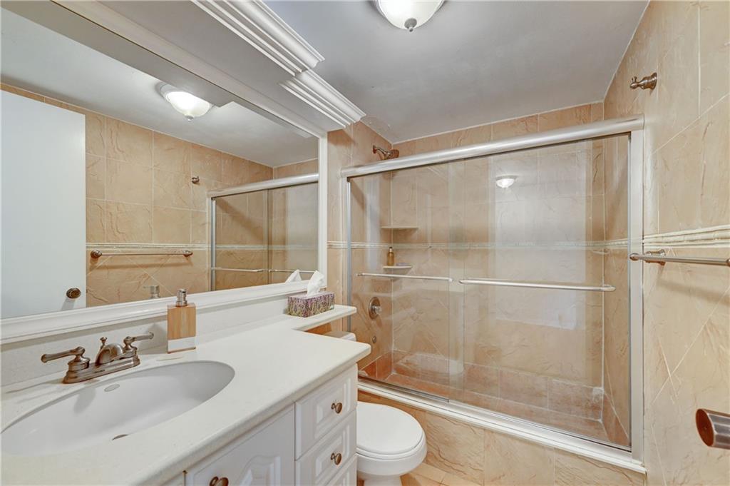 RACQUET CLUB - Residential
