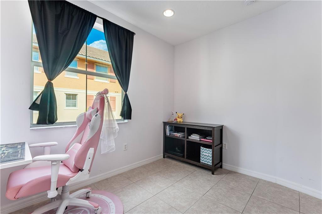 RENAISSANCE COMMONS - Residential