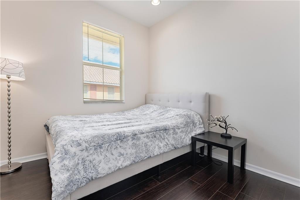 RENAISSANCE COMMONS - Residential