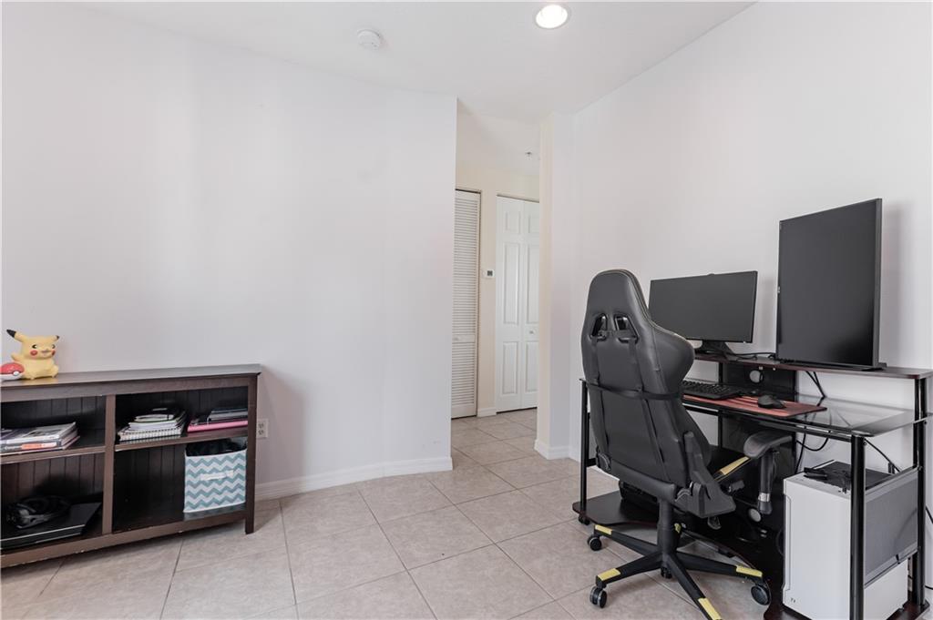 RENAISSANCE COMMONS - Residential