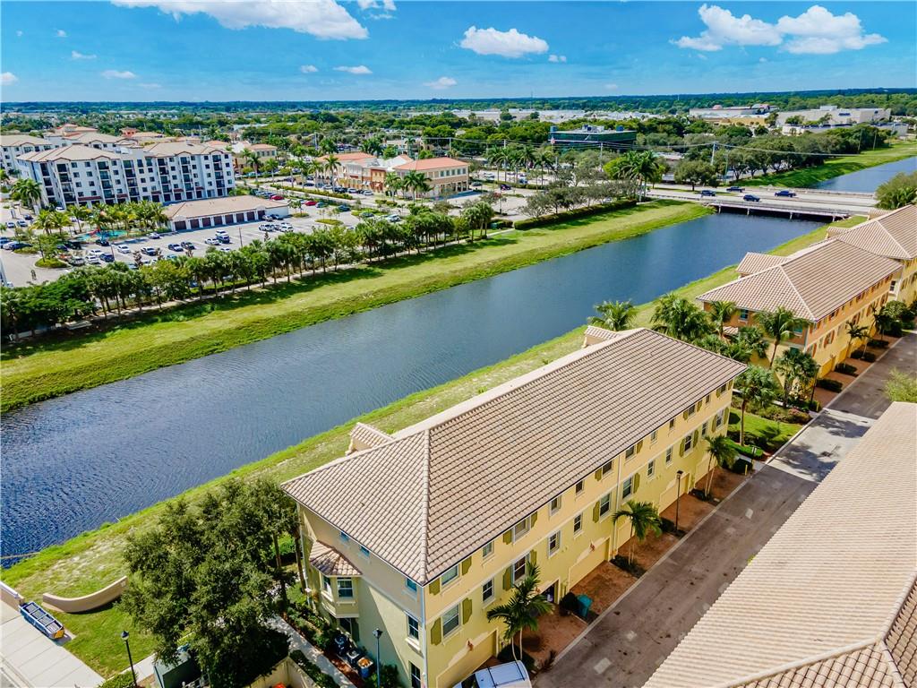 RENAISSANCE COMMONS - Residential