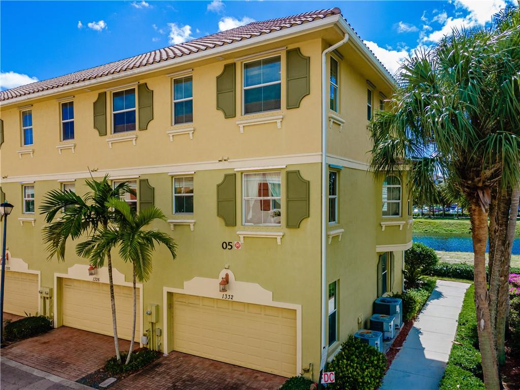 RENAISSANCE COMMONS - Residential