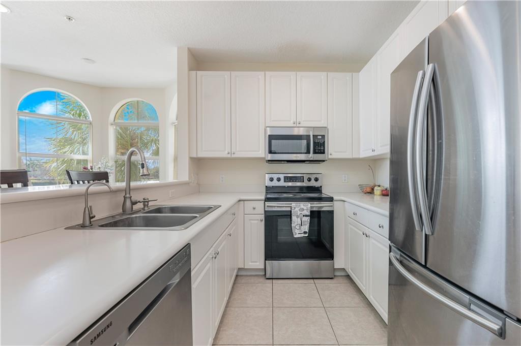 RENAISSANCE COMMONS - Residential