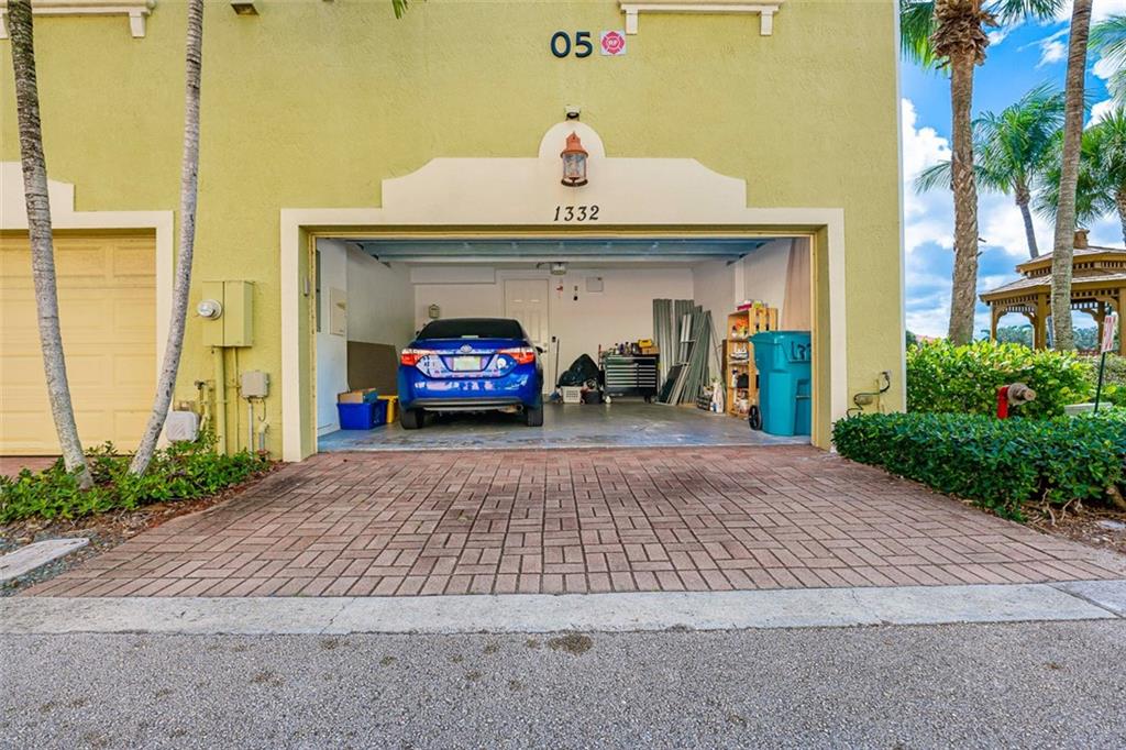 RENAISSANCE COMMONS - Residential