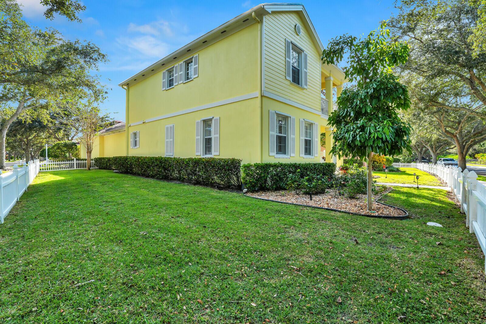 CAMBRIDGE AT ABACOA - Residential