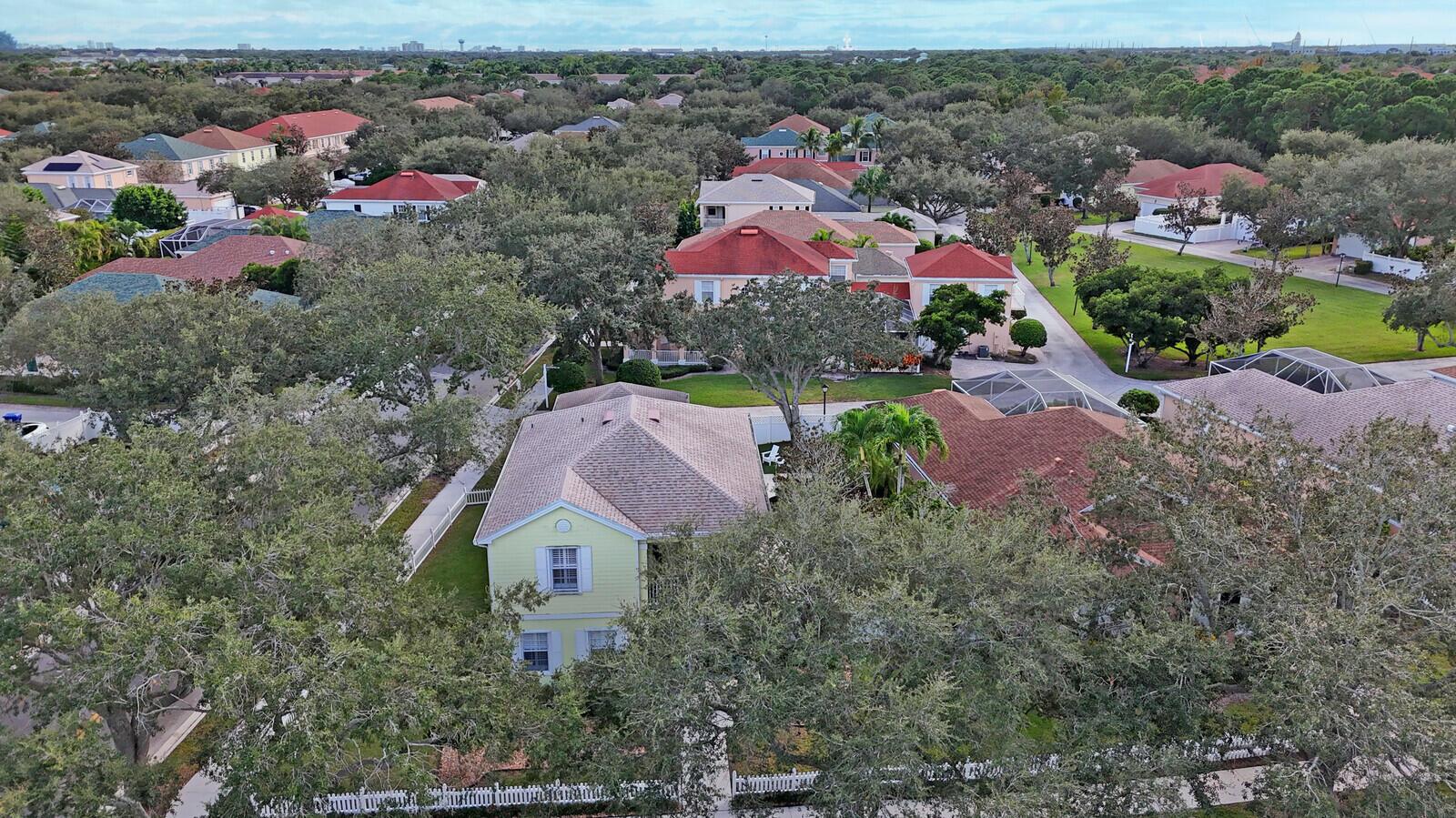 CAMBRIDGE AT ABACOA - Residential