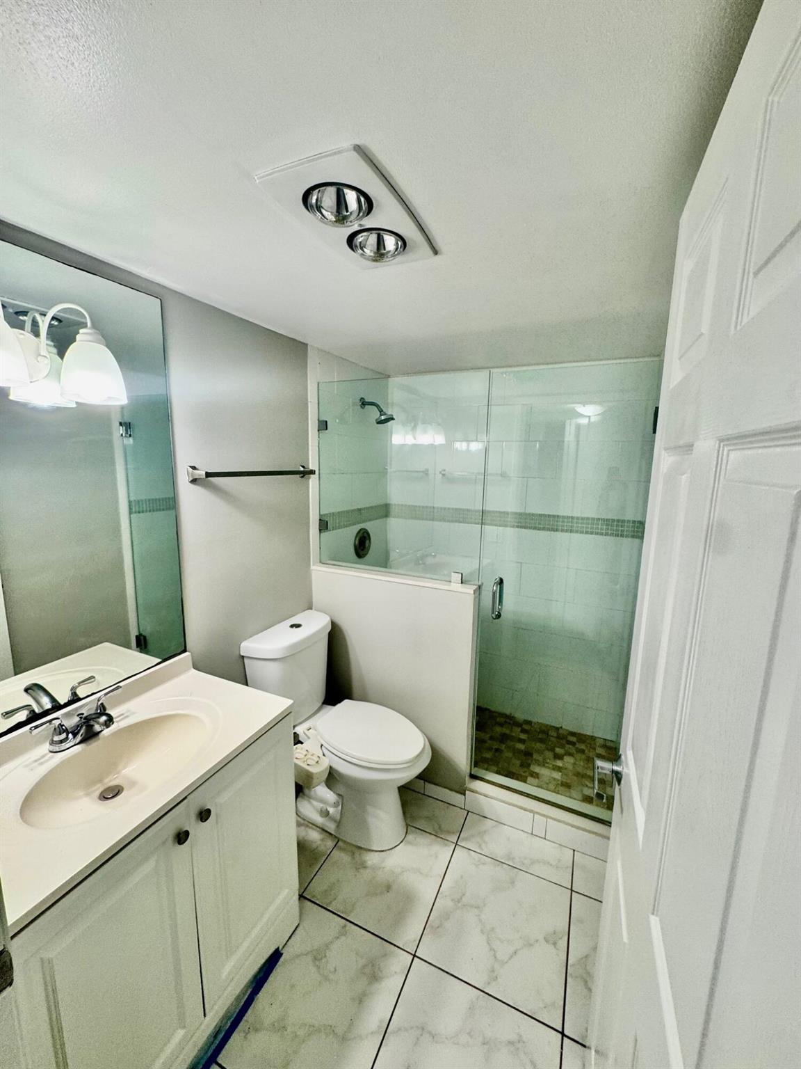 VILLAGE GREEN KENSINGTON - Residential