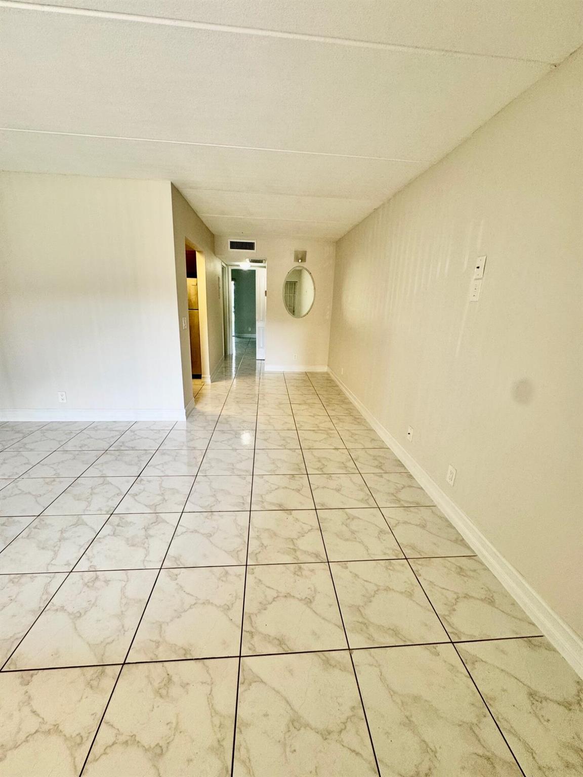 VILLAGE GREEN KENSINGTON - Residential