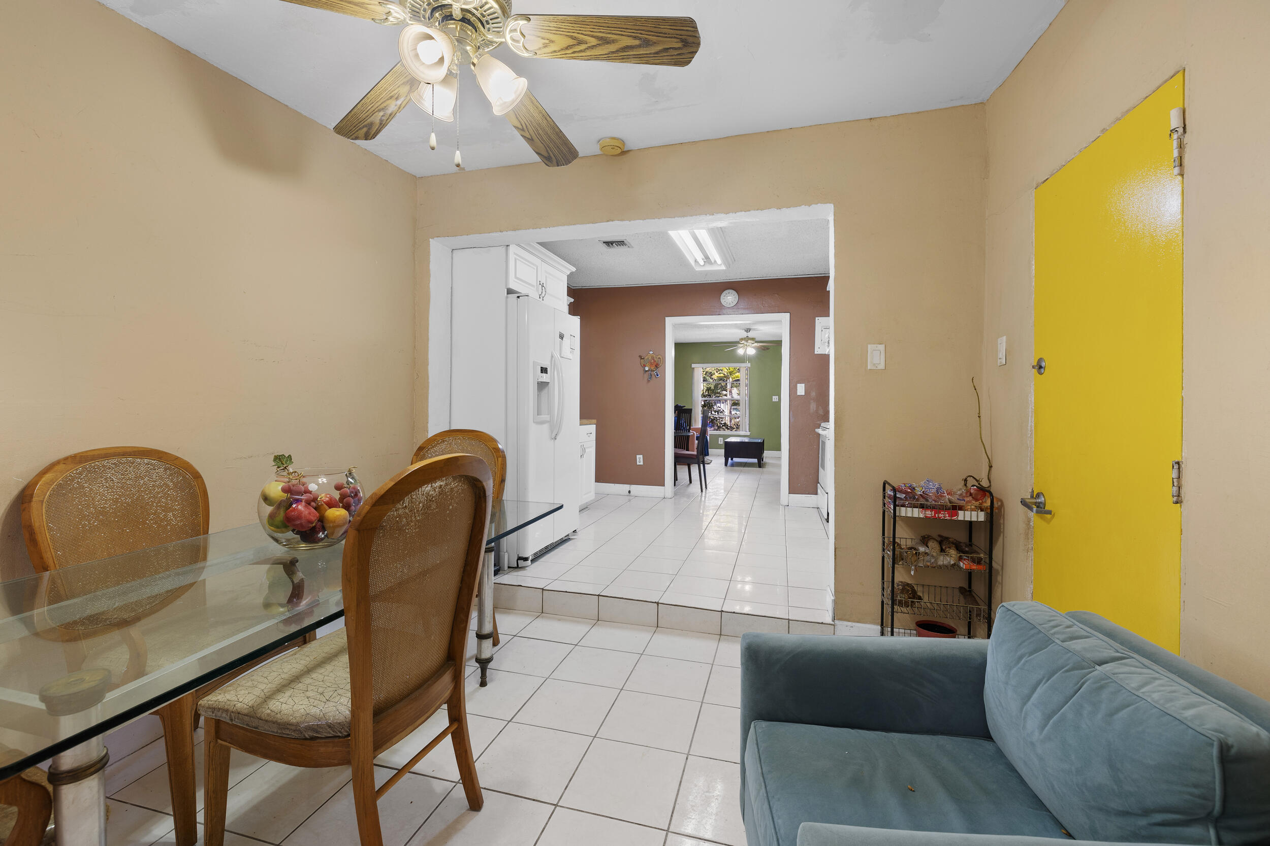 HOLLYWOOD ACRES - Residential