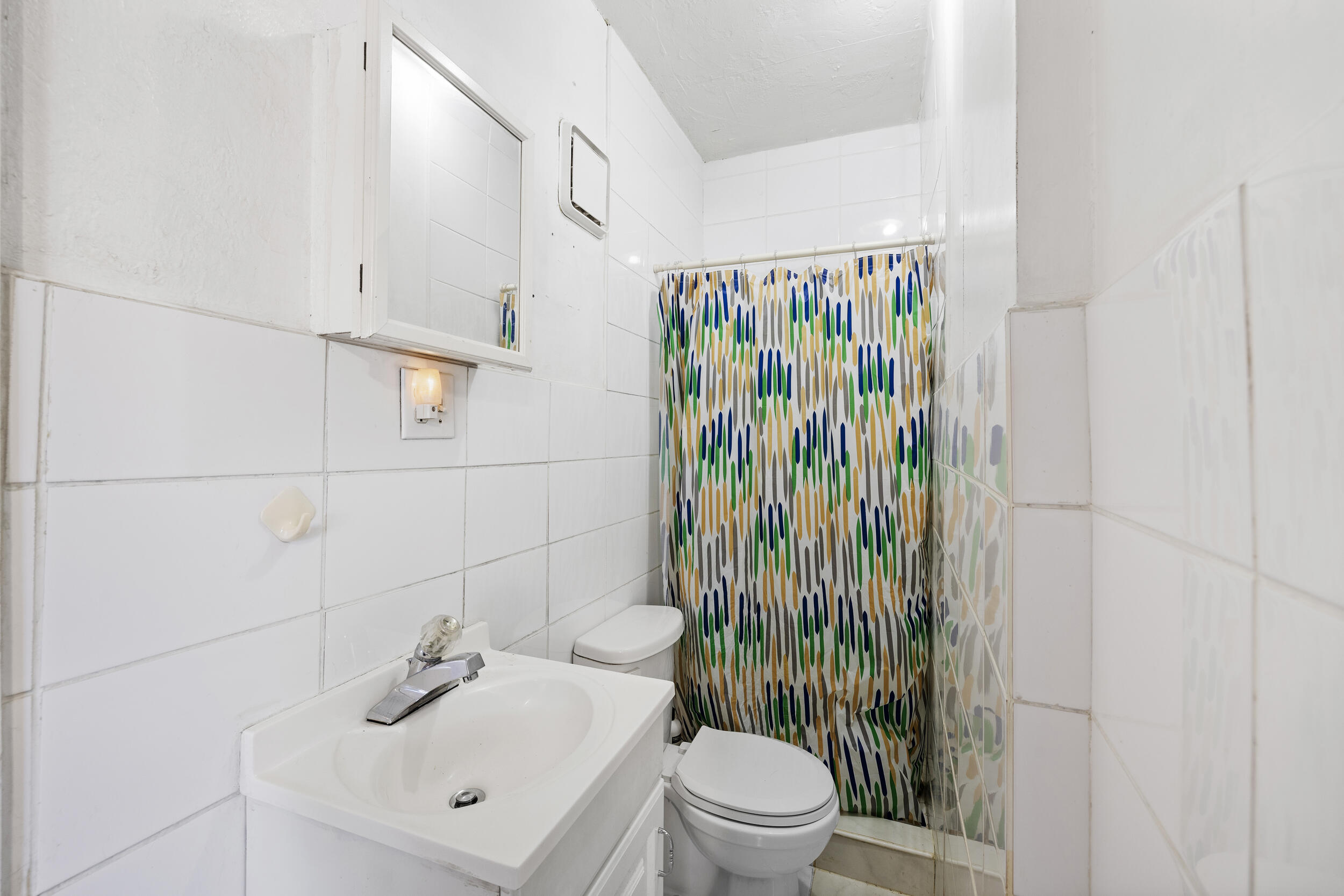 HOLLYWOOD ACRES - Residential