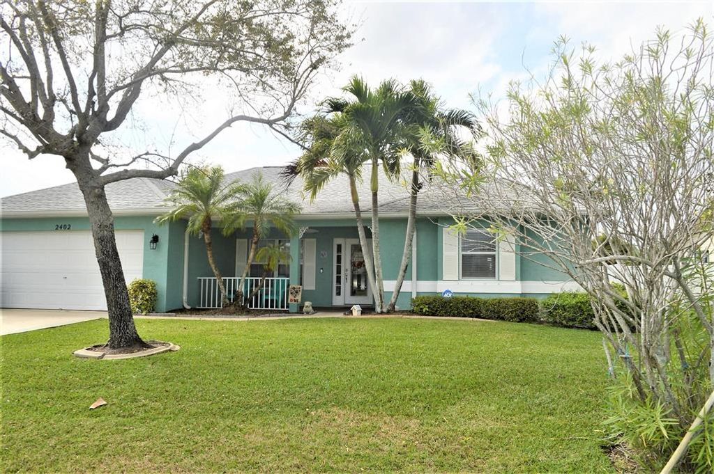 Photo of 2402 SE Saphire Terrace, Port Saint Lucie, FL 34952 (MLS # R10695898)