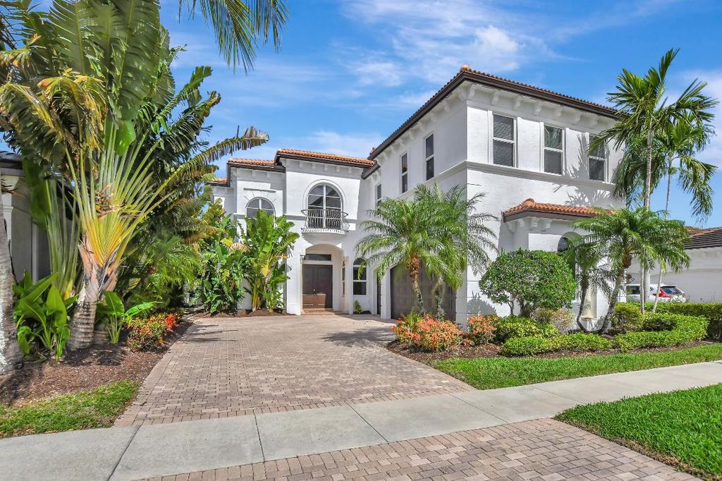 Photo of 6131 Via Venetia N, Delray Beach, FL 33484 (MLS # R11061263)