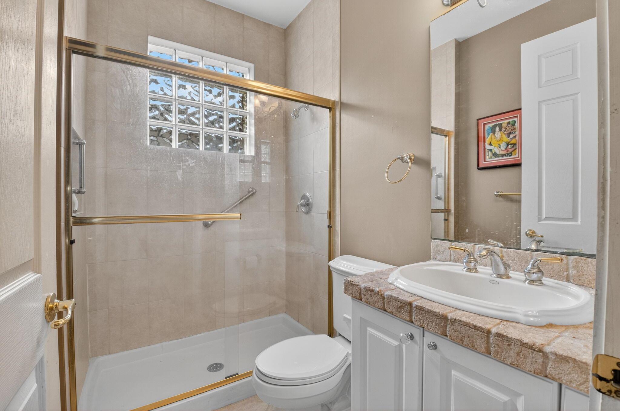 VALENCIA FALLS - Residential