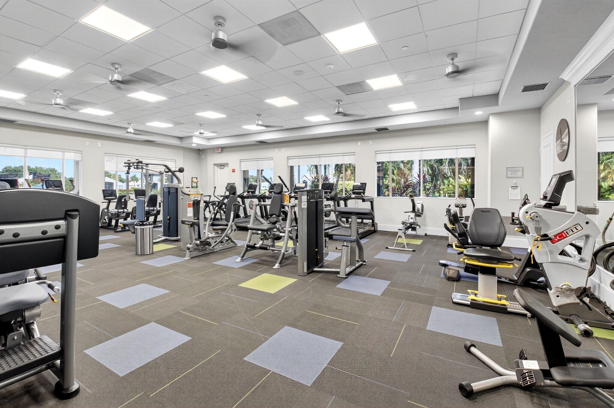 VALENCIA FALLS - Residential