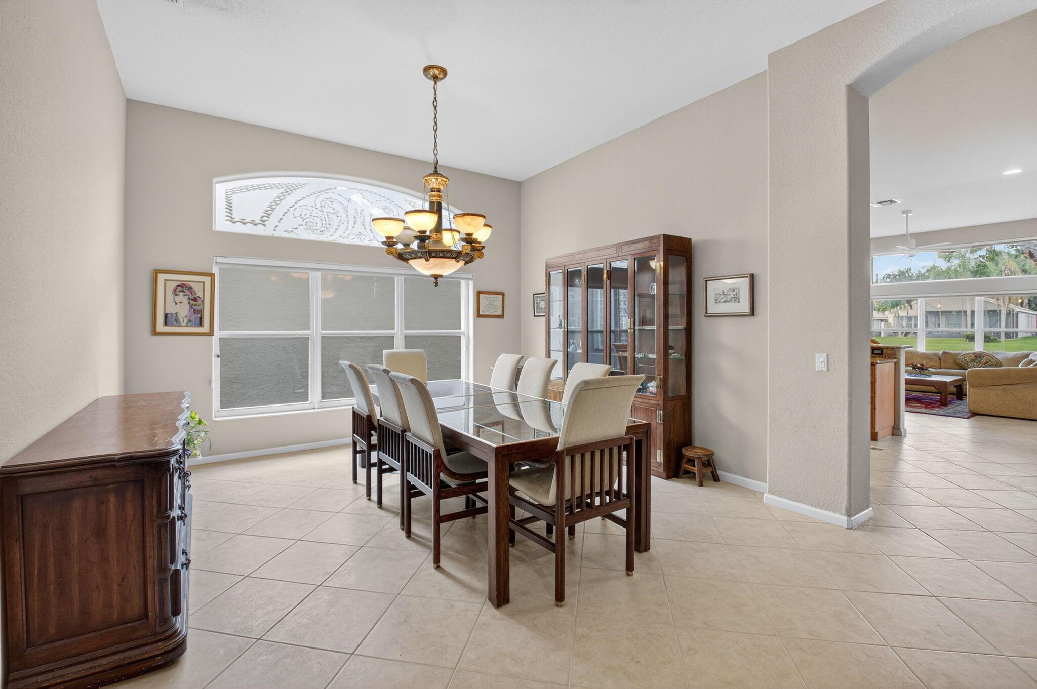 VALENCIA FALLS - Residential