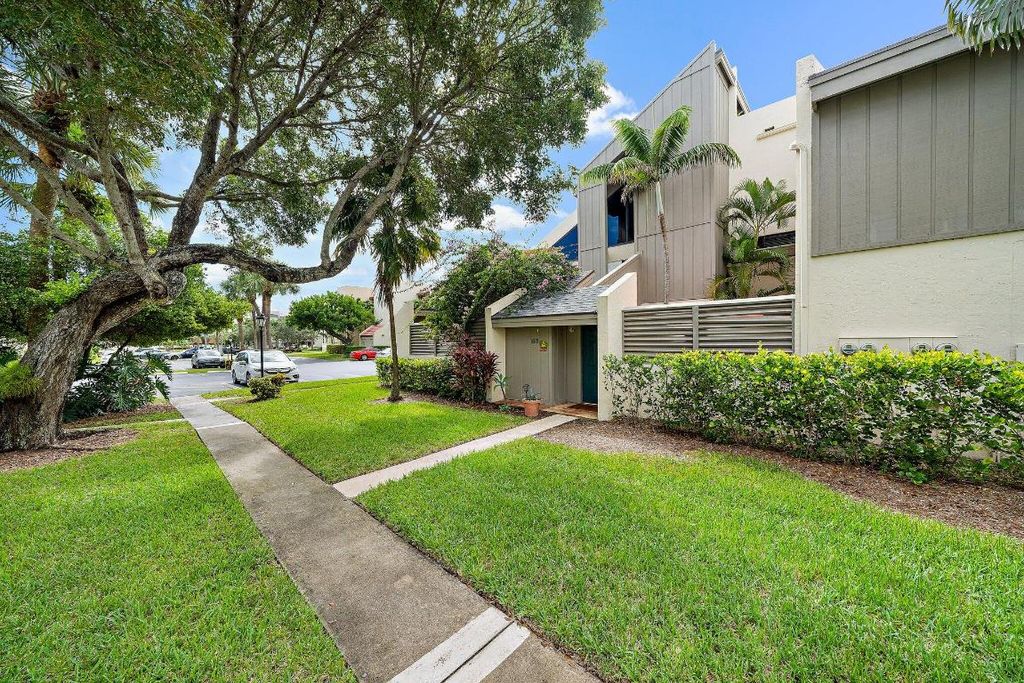 Photo of 1605 S Us Highway 1 #16b, Jupiter, FL 33477 (MLS # R10953654)