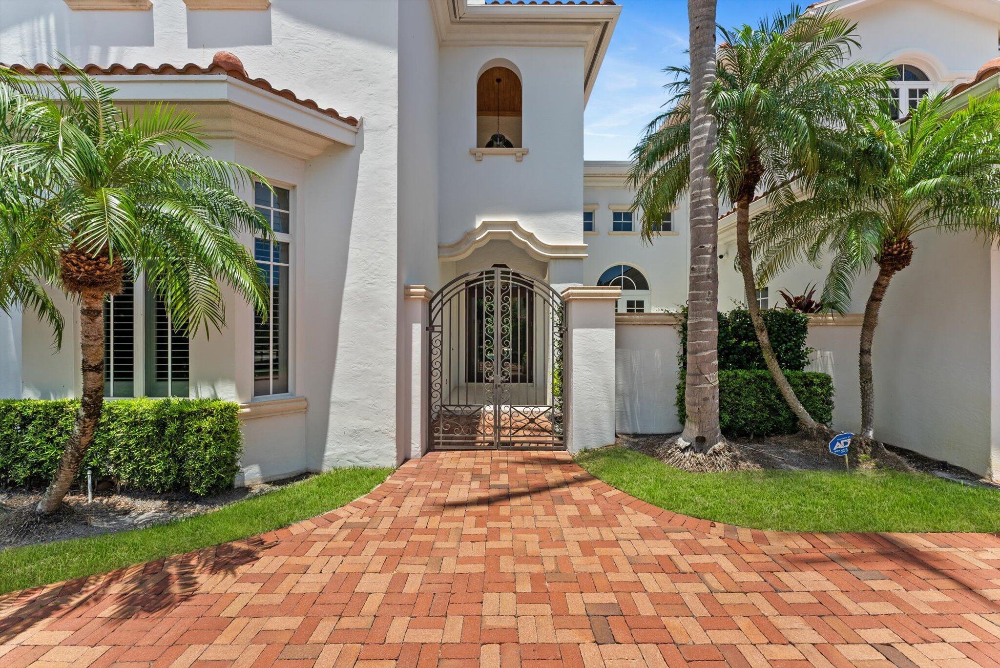 BOCA VILLAS - Residential