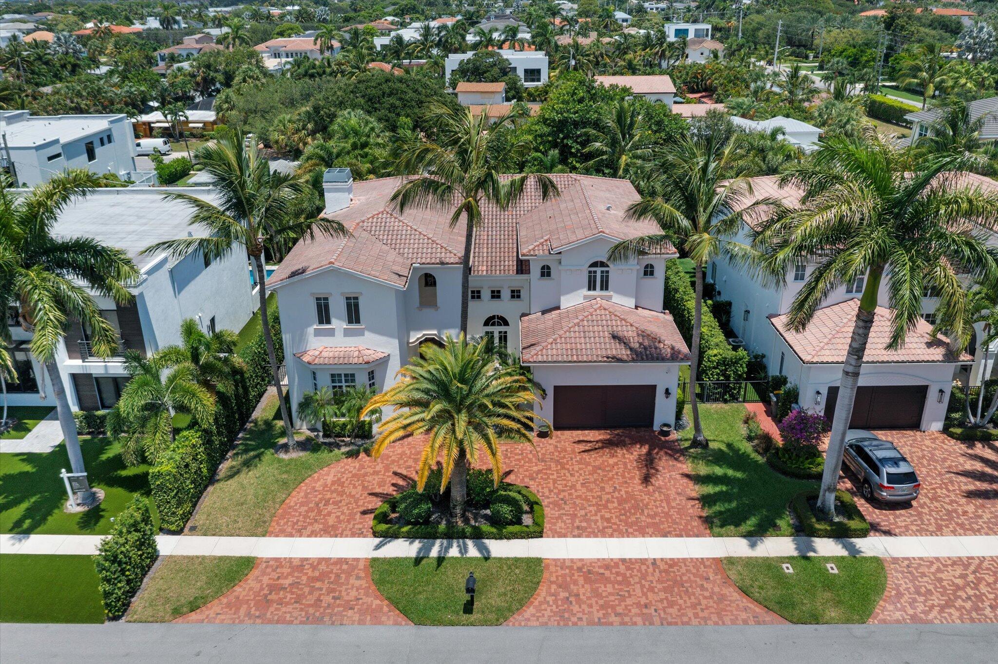 BOCA VILLAS - Residential