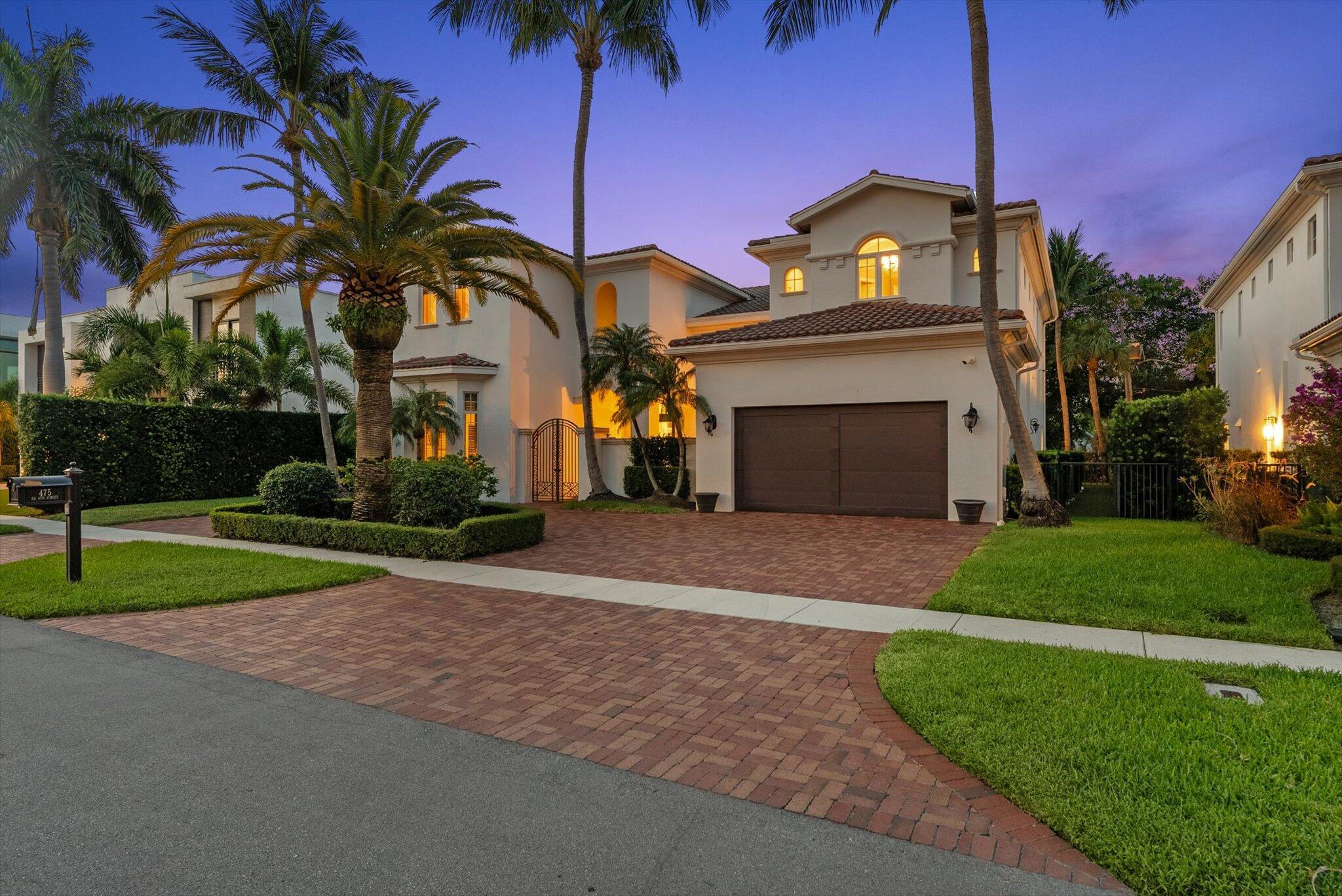 BOCA VILLAS - Residential